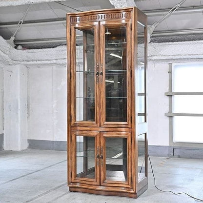 Vintage Vitrine Grand Villa von Drexel Heritage mit Glaseinlegeböden und Beleuchtung