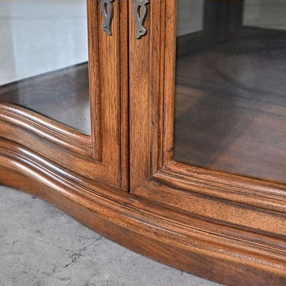 Vintage Vitrine Grand Villa von Drexel Heritage mit Glaseinlegeböden und Beleuchtung