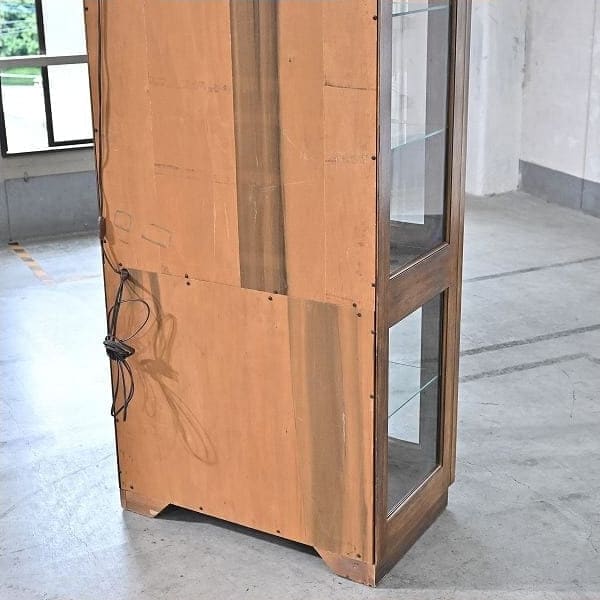 Vintage Vitrine Grand Villa von Drexel Heritage mit Glaseinlegeböden und Beleuchtung