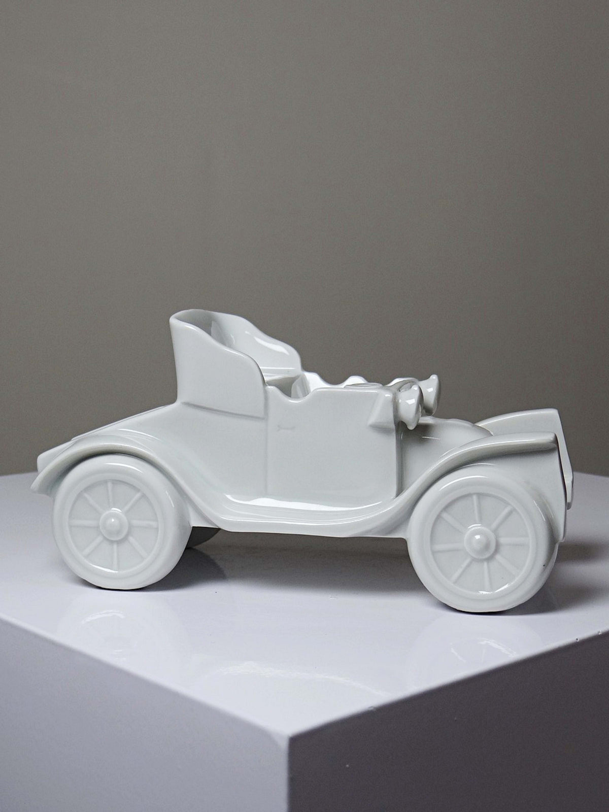 Vintage Dekofigur Oldtimer aus Limoges Porzellan
