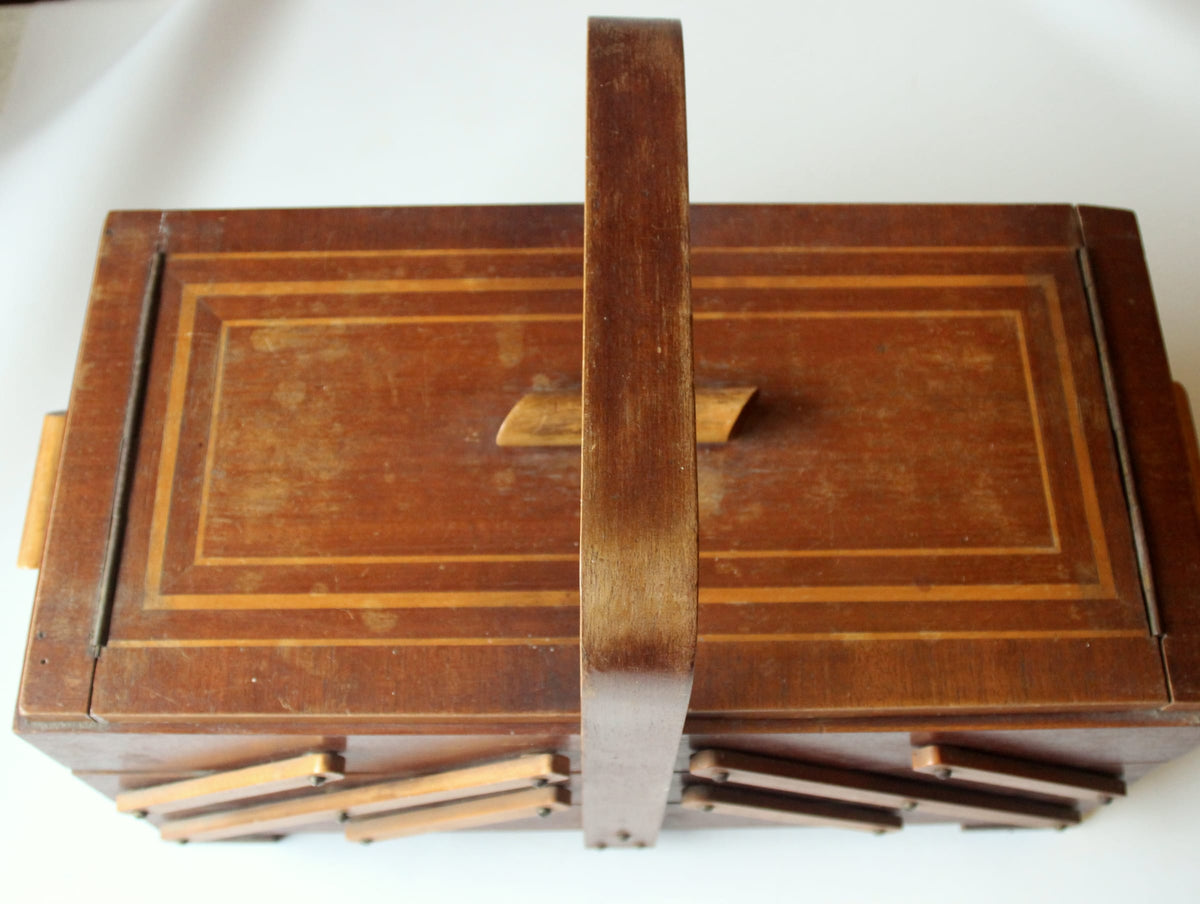 Vintage Nähkasten Truhe aus Holz und Metall, Art Deco 1930er