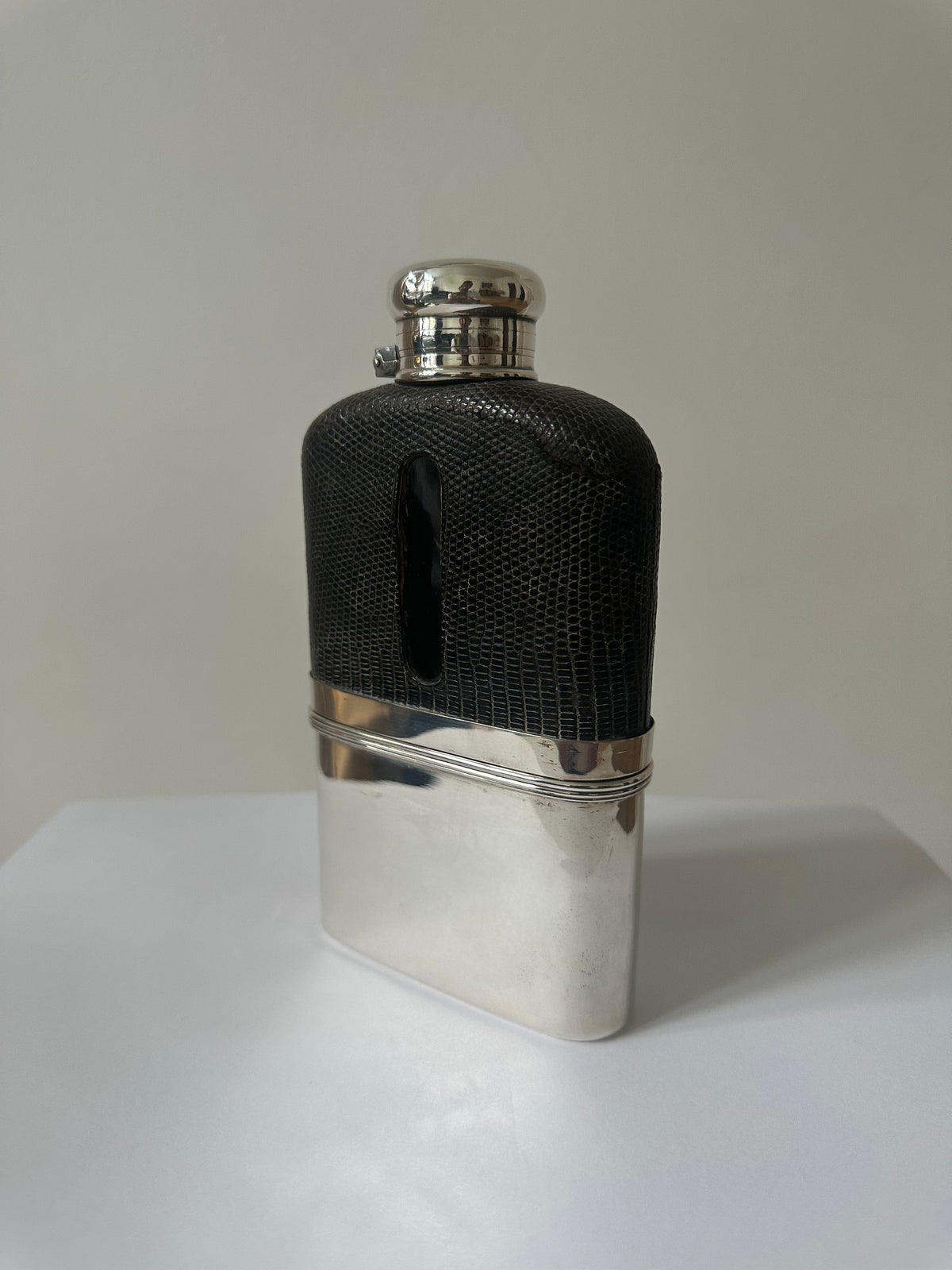 Flasque vintage en argent sterling par Tiffany & Co. New York 19e siècle