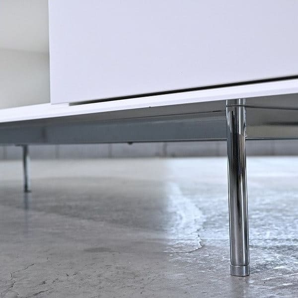 Vintage TV-Board COMPOSITION LOW von Time und Style