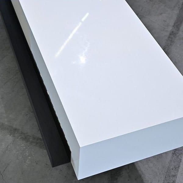 Vintage TV-Board COMPOSITION LOW von Time und Style