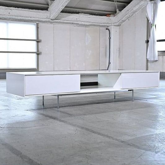 Vintage TV-Board COMPOSITION LOW von Time und Style