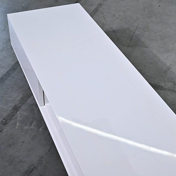 Vintage TV-Board COMPOSITION LOW von Time und Style