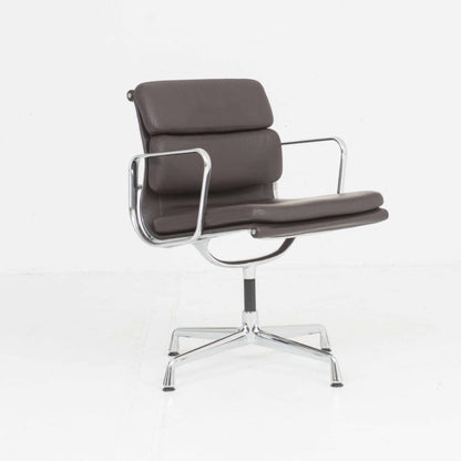 Vintage Bürostuhl EA 217 Soft Pad von Charles und Ray Eames für Vitra braunes Leder