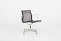 Vintage Bürostuhl Eames EA 108 von Vitra schwarz Netzstoff Aluminium poliert