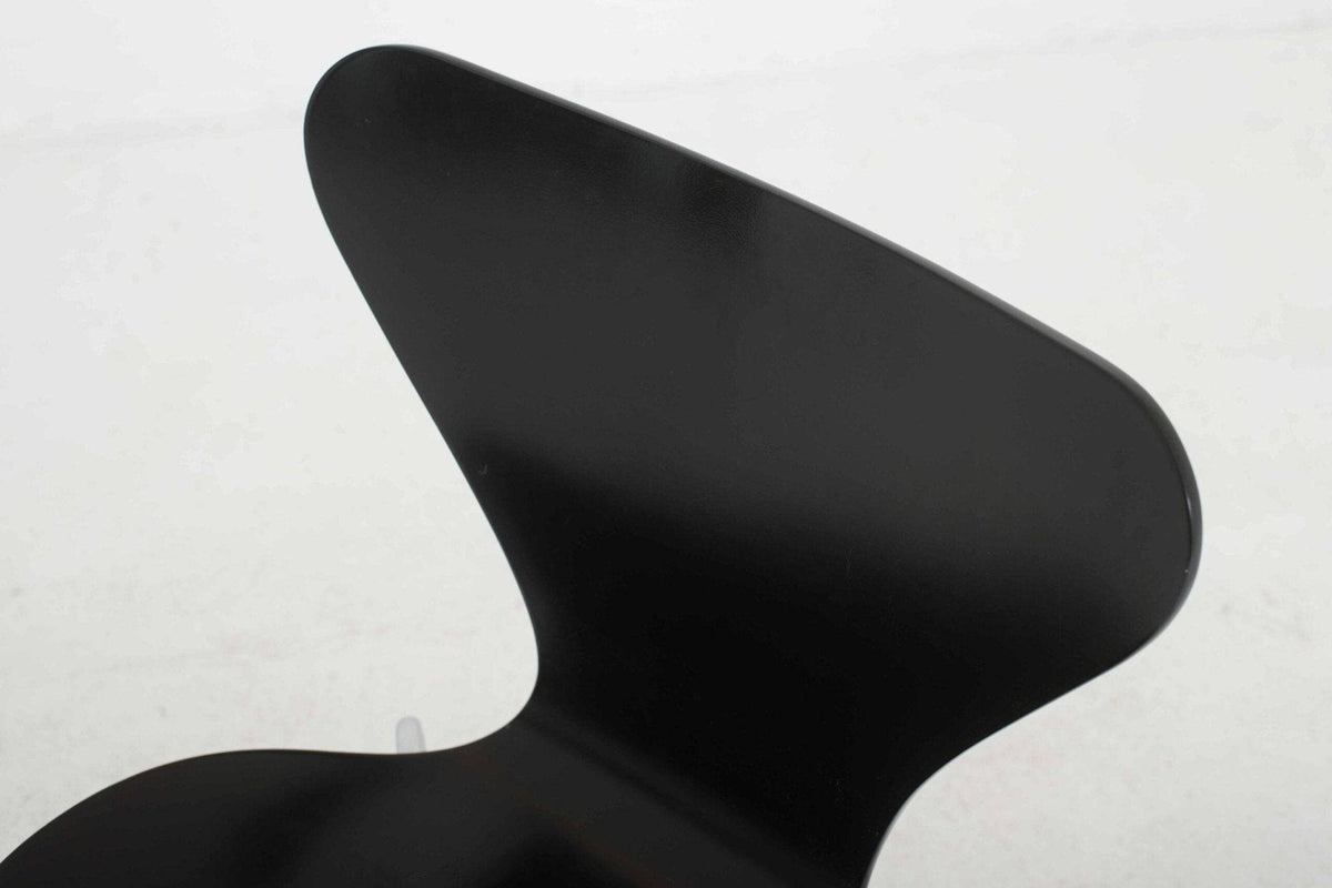 Fritz Hansen 3107 Stühle von Arne Jacobsen in Schwarz - 2nd home